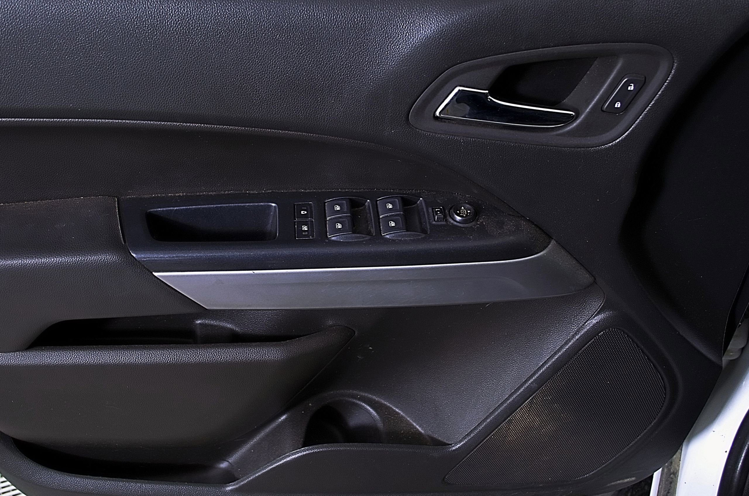 Used 2022 Chevrolet Colorado LT w/ Chrome Appearance Package image 14