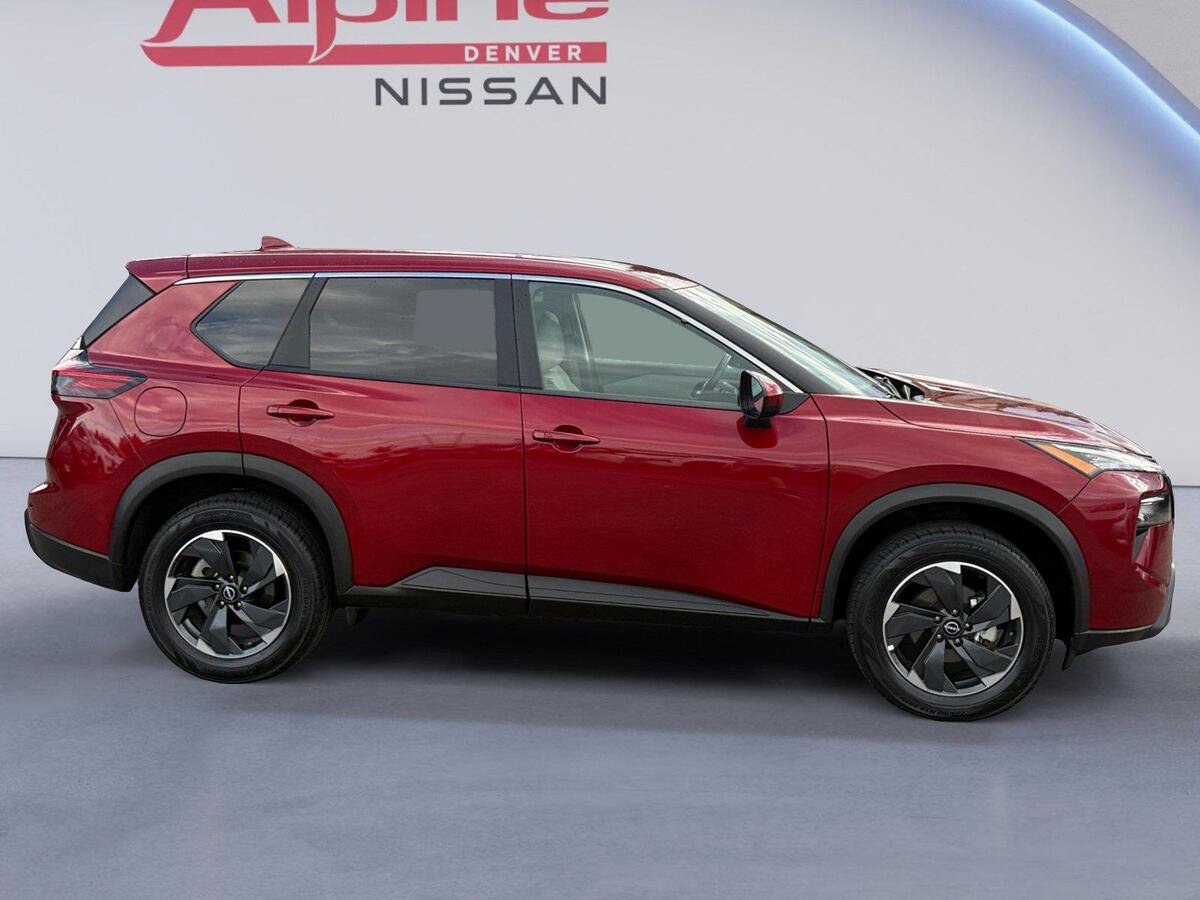 Used 2025 Nissan Rogue SV AWD/4WD image 6