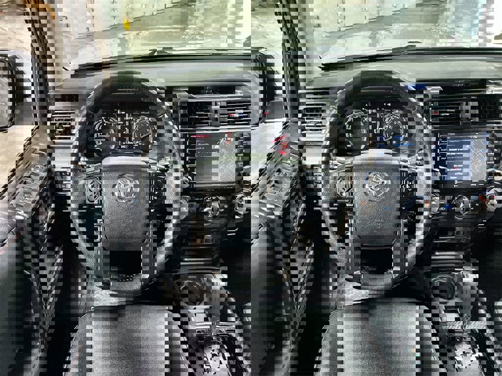 Used 2020 Toyota 4Runner Venture w/ Moonroof Package image 18