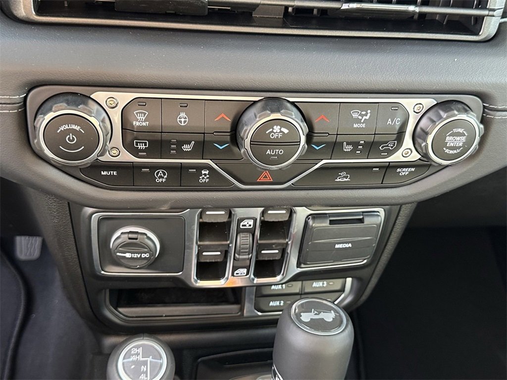 New 2025 Jeep Wrangler Sahara image 25