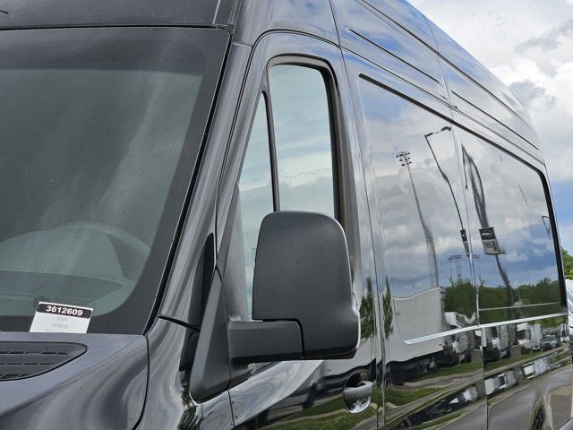 New 2025 Mercedes-Benz Sprinter 2500 image 9