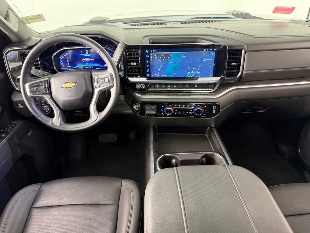 Used 2025 Chevrolet Silverado 2500 LTZ w/ LTZ Convenience Package AWD/4WD image 13