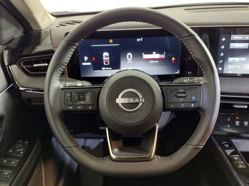 New 2025 Nissan Kicks SR image 12