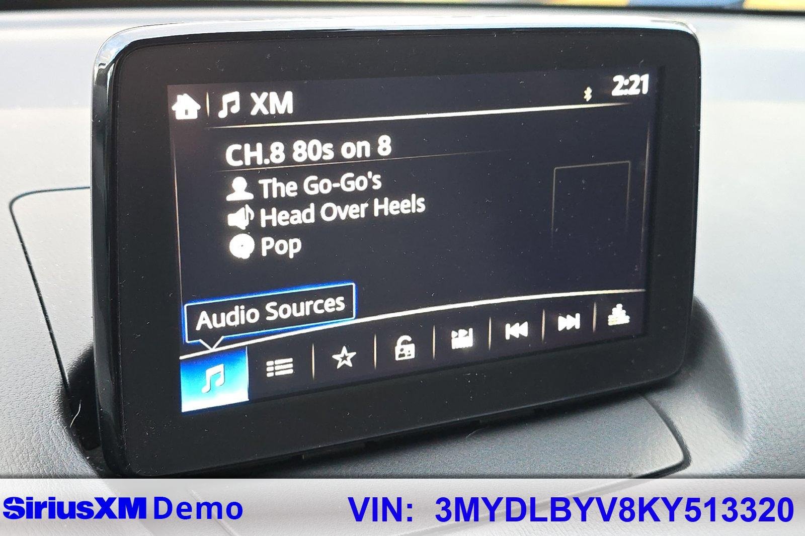 Used 2019 Toyota Yaris L image 39