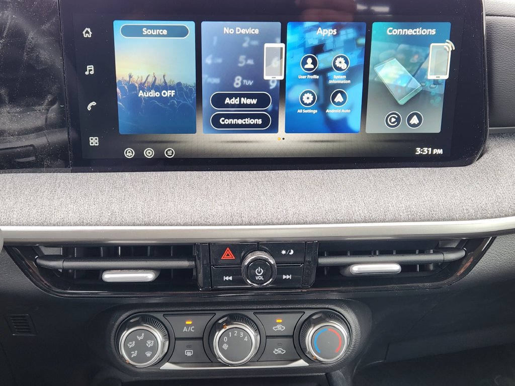 New 2026 Nissan Kicks S w/ Charging Package FWD image 17