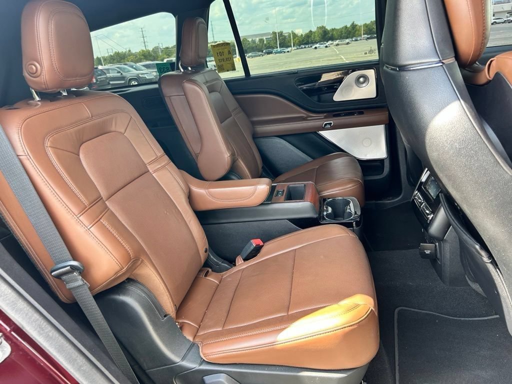 Used 2020 Lincoln Aviator Reserve w/ Equipment Group 201A AWD/4WD image 10