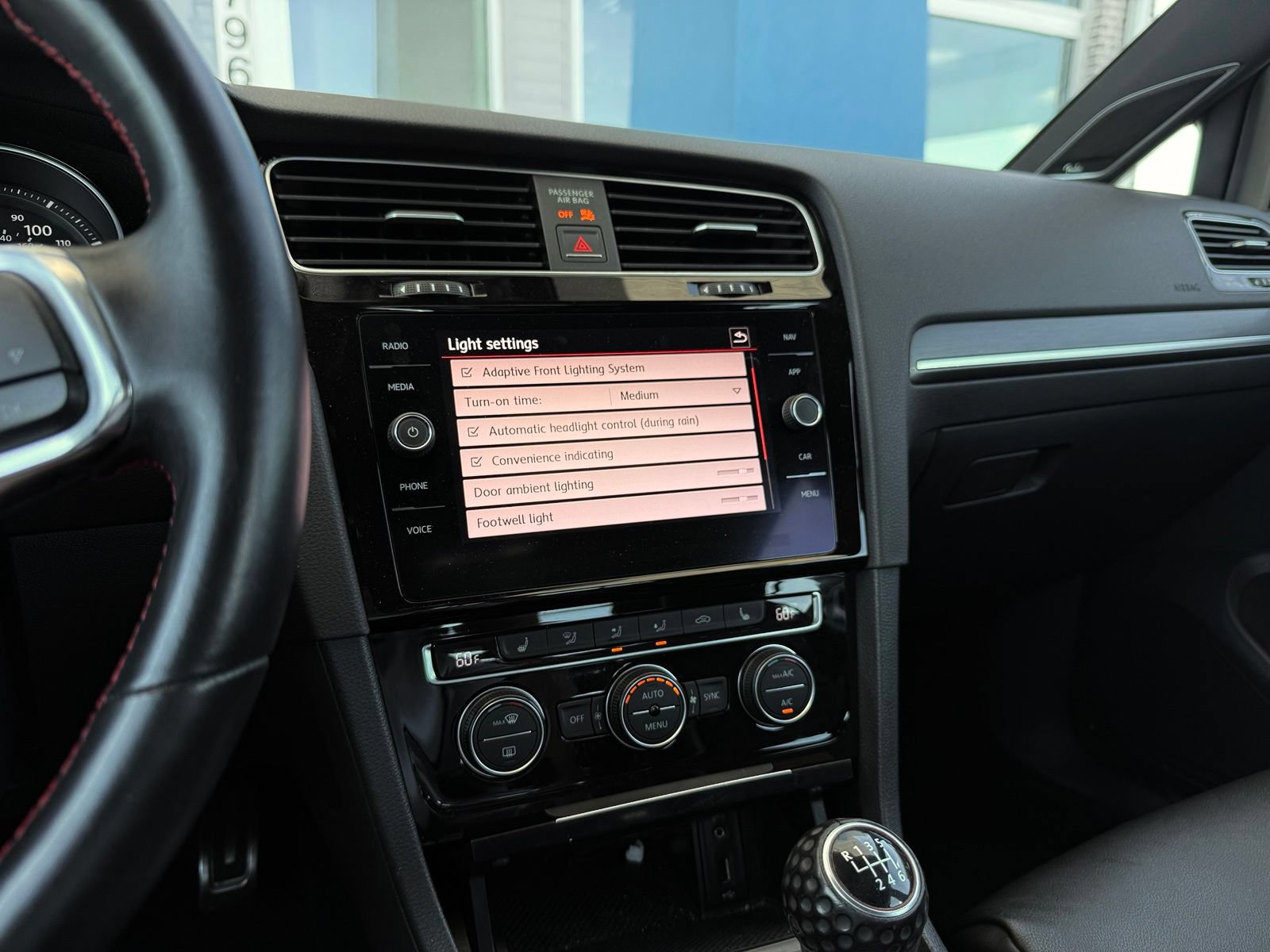 Used 2018 Volkswagen GTI SE FWD image 37