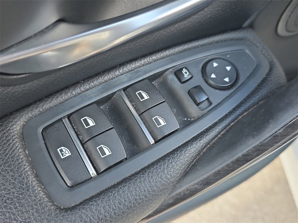 Used 2017 BMW 330i Sedan image 23
