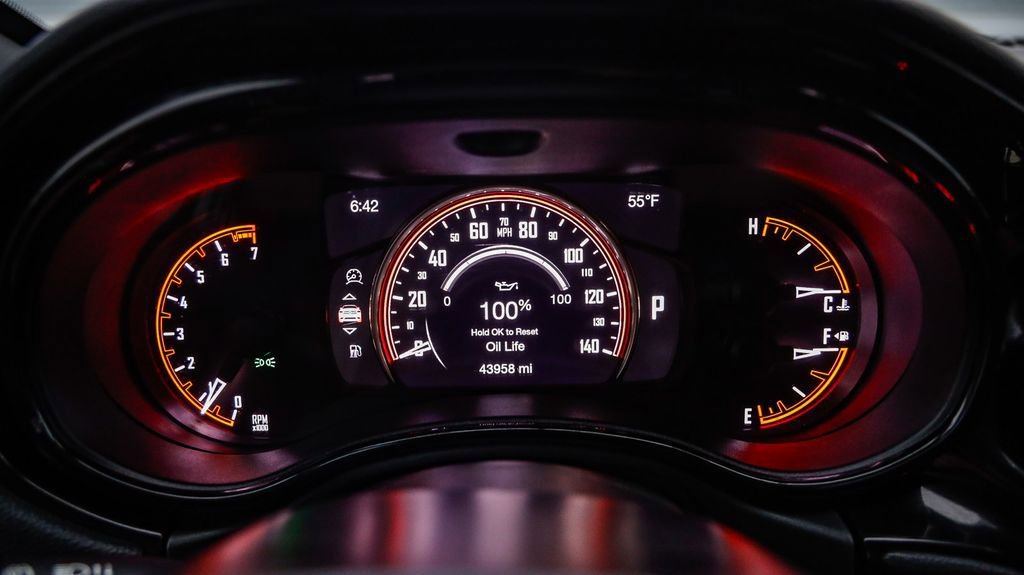 Used 2024 Dodge Durango GT image 28