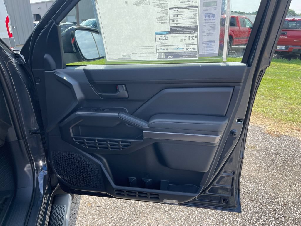 New 2026 Toyota 4Runner SR5 AWD/4WD image 19