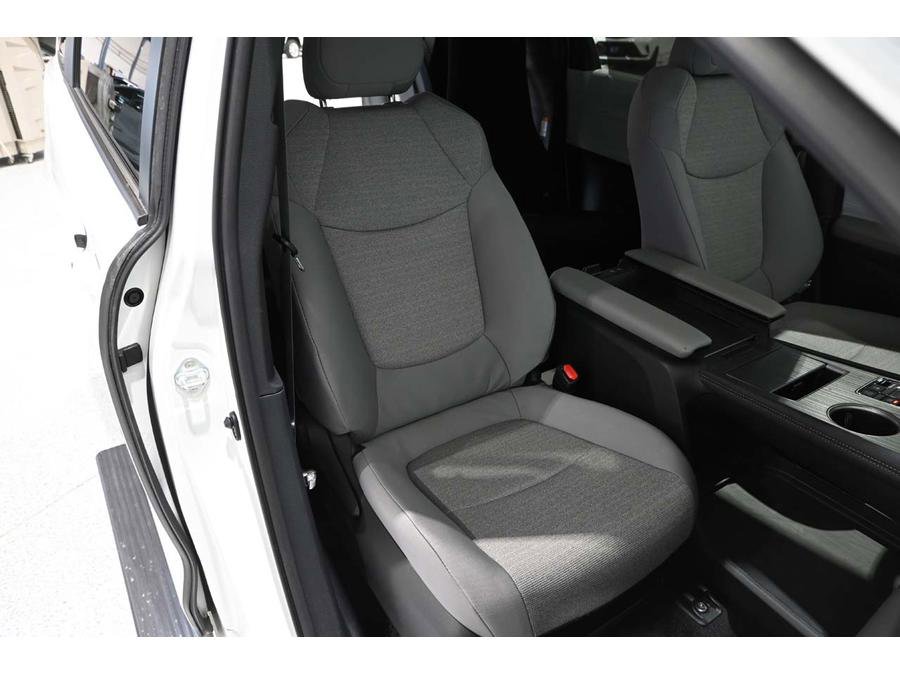 New 2025 Toyota Sienna LE image 16