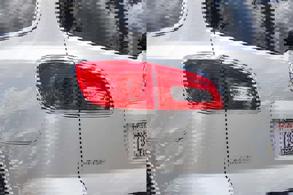 Used 2013 Buick Enclave Leather image 7