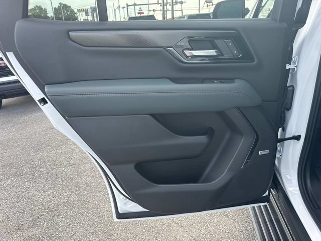 New 2026 GMC Yukon AT4 w/ AT4 Premium Plus Package AWD/4WD image 16