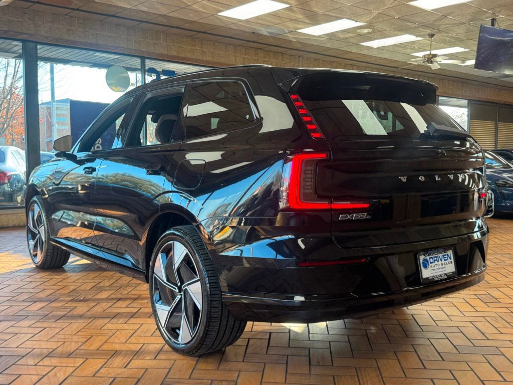 Used 2025 Volvo EX90 Plus image 6