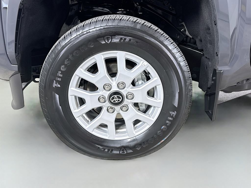 Certified 2024 Toyota Tacoma SR5 AWD/4WD image 33