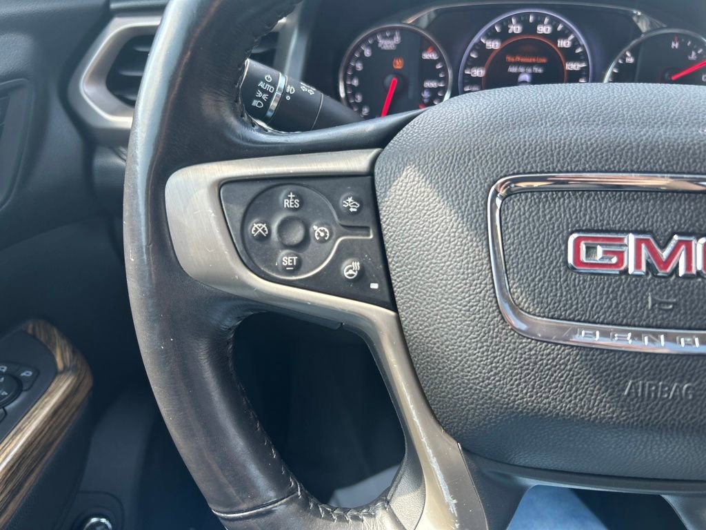 Used 2018 GMC Acadia Denali w/ Technology Package AWD/4WD image 25