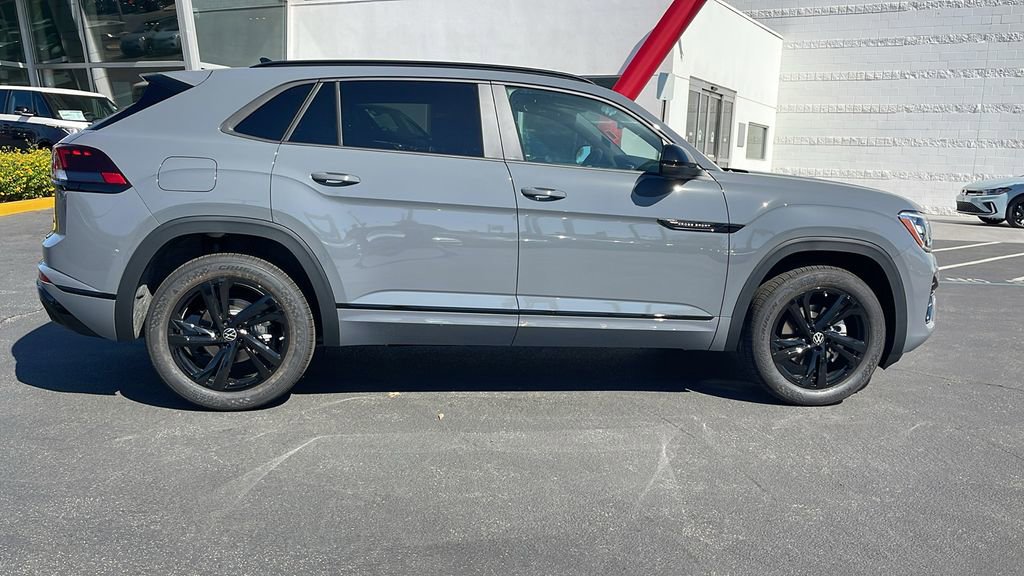 New 2026 Volkswagen Atlas Cross Sport SEL R-Line AWD/4WD image 6