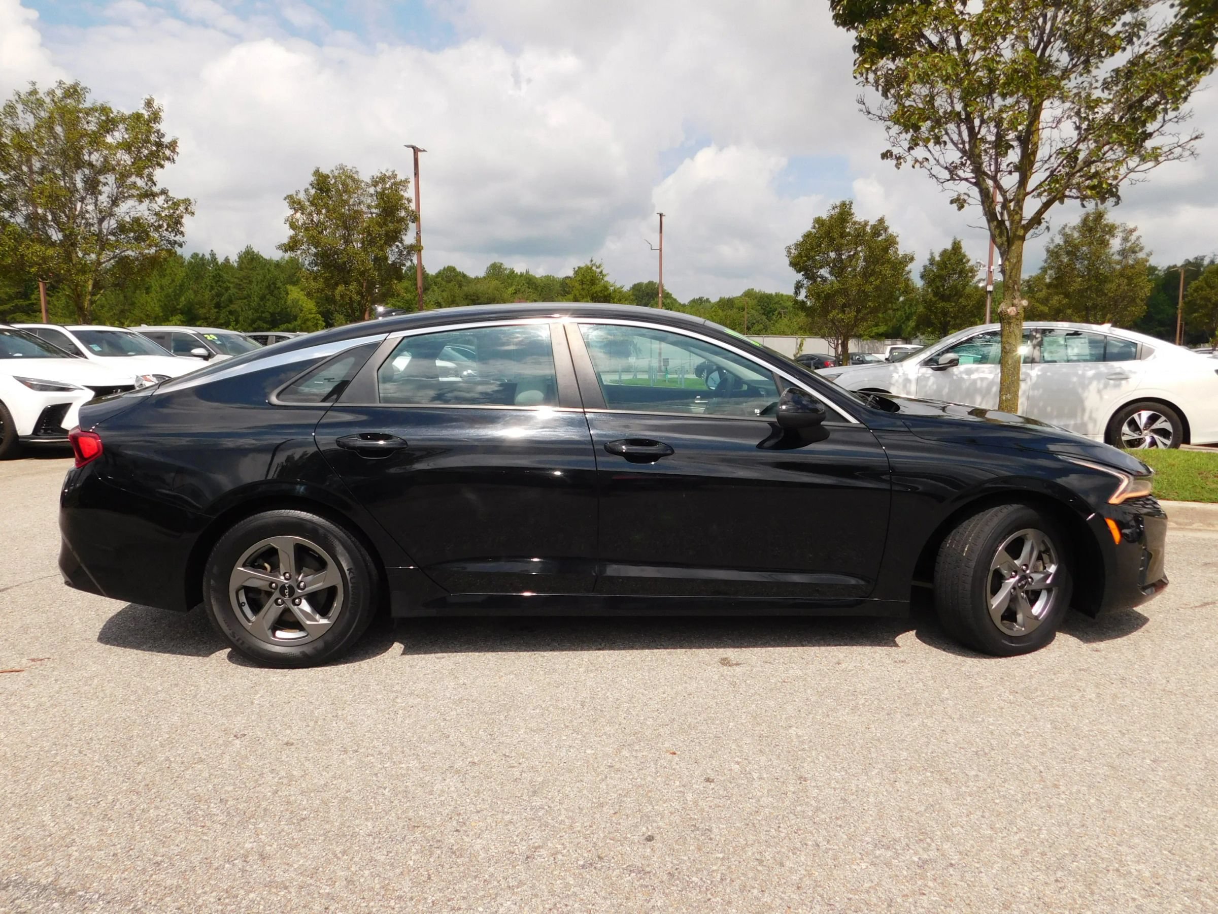 Used 2022 Kia K5 LXS FWD image 5