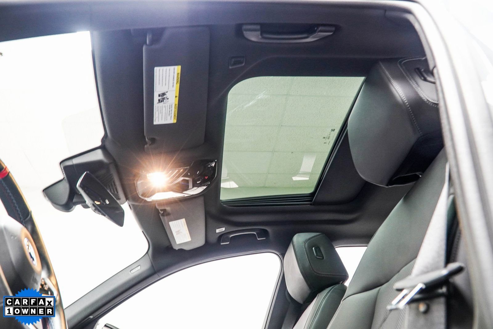 Used 2025 BMW i5 M60 w/ Premium Package image 39