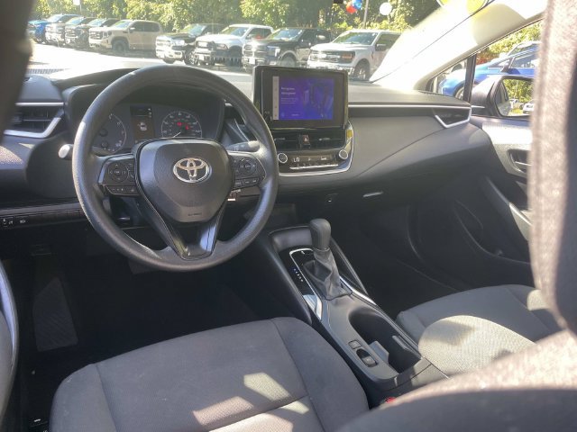 Used 2025 Toyota Corolla LE FWD image 15