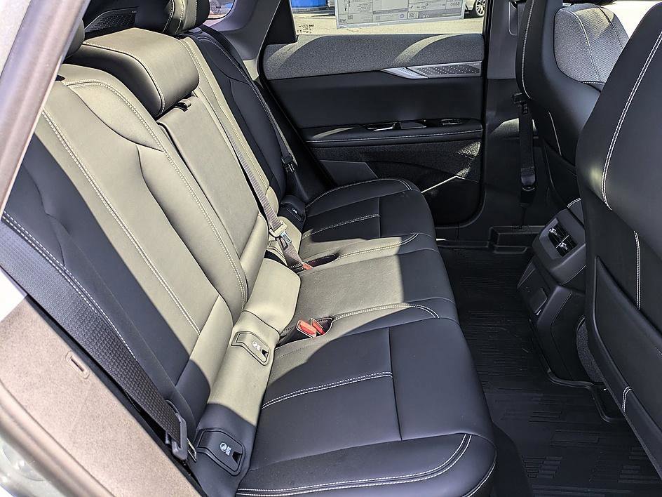 New 2026 Cadillac Optiq Sport 1 image 32