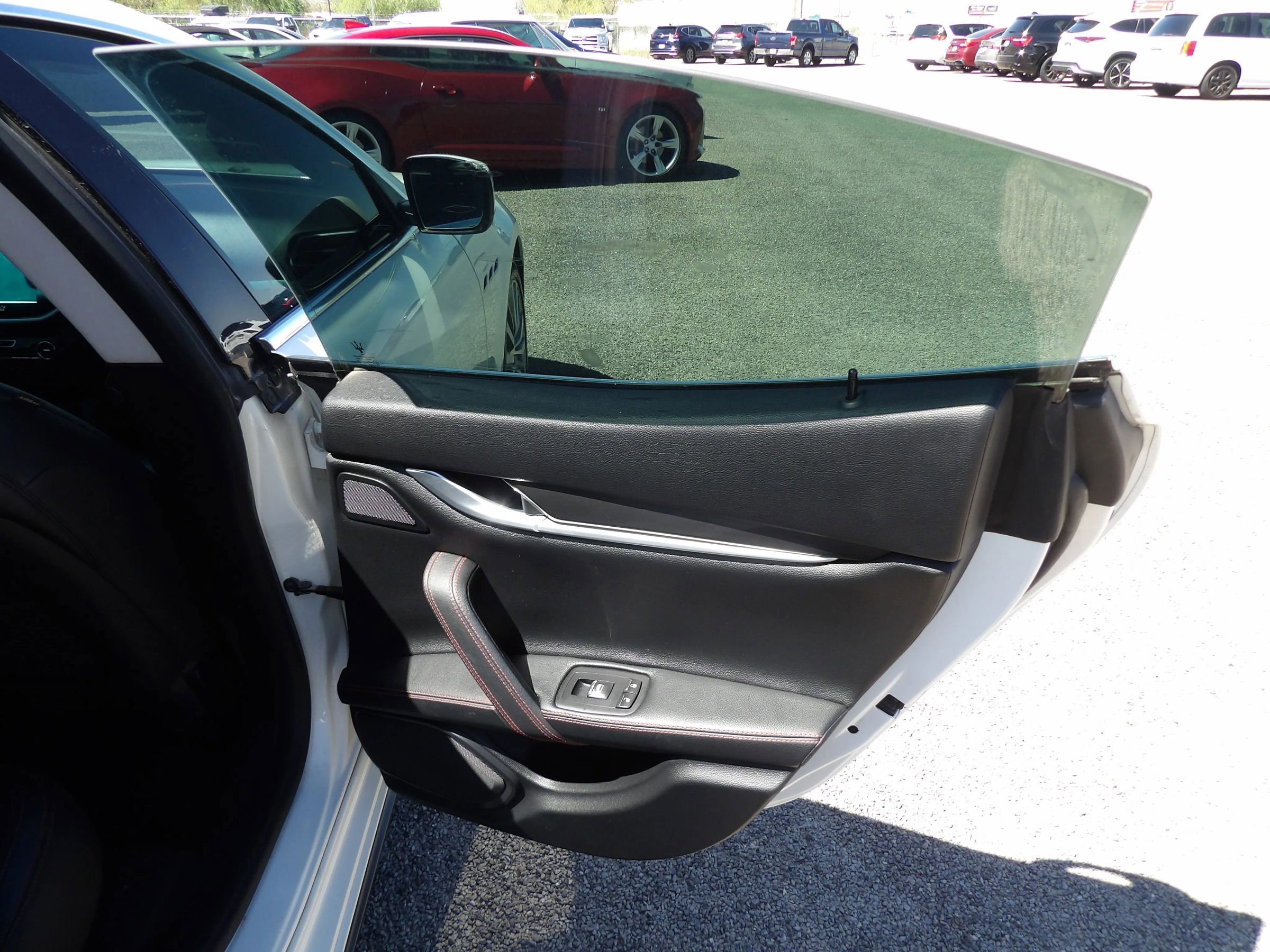 Used 2016 Maserati Ghibli Sedan 4D image 13