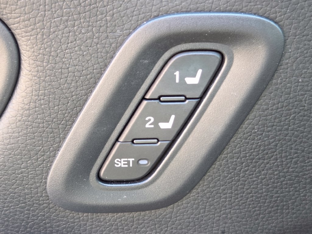 Certified 2025 Honda Pilot EX-L image 10