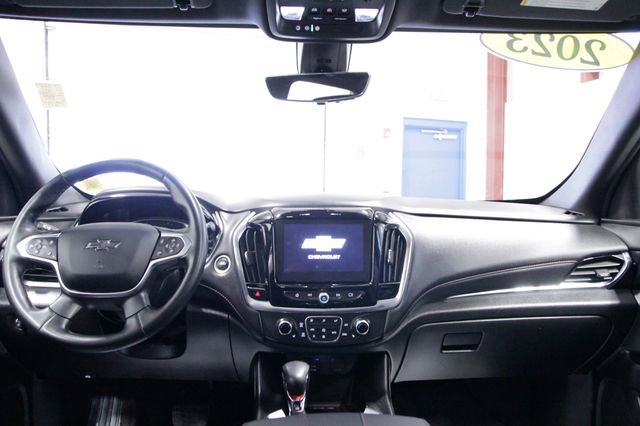 Used 2023 Chevrolet Traverse RS image 16