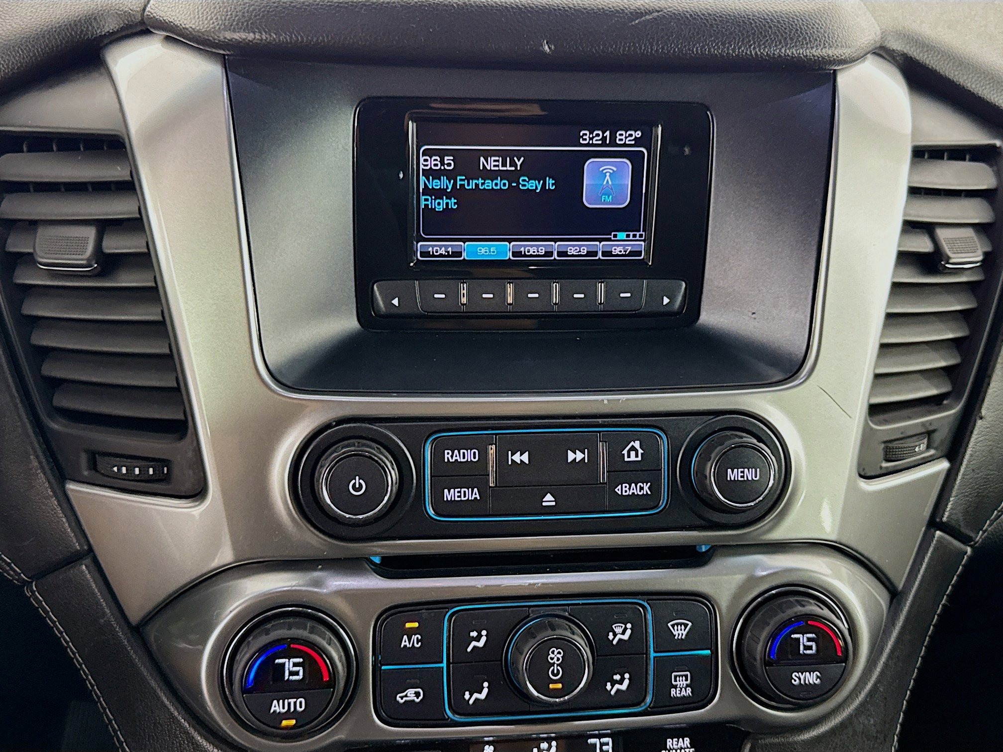 Used 2016 Chevrolet Tahoe 2WD image 16