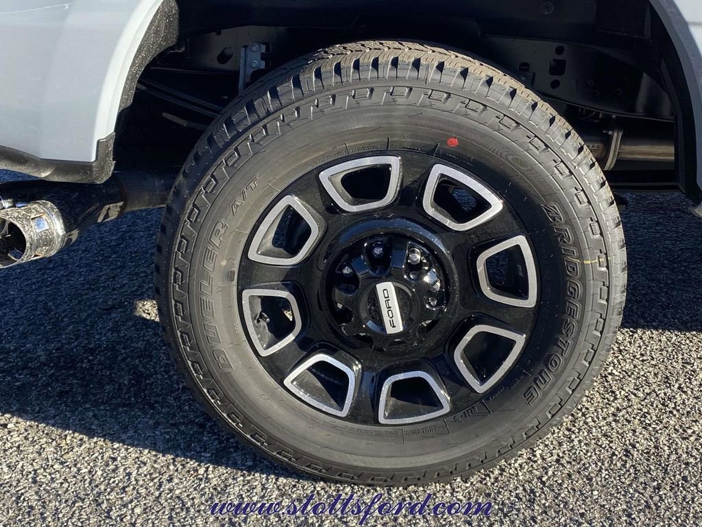 New 2026 Ford F250 Platinum w/ FX4 Off-Road Package image 7