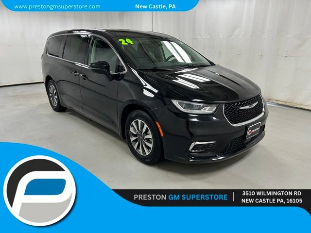Used 2024 Chrysler Pacifica Limited FWD image 1
