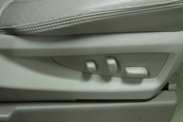 Used 2018 GMC Yukon Denali image 13