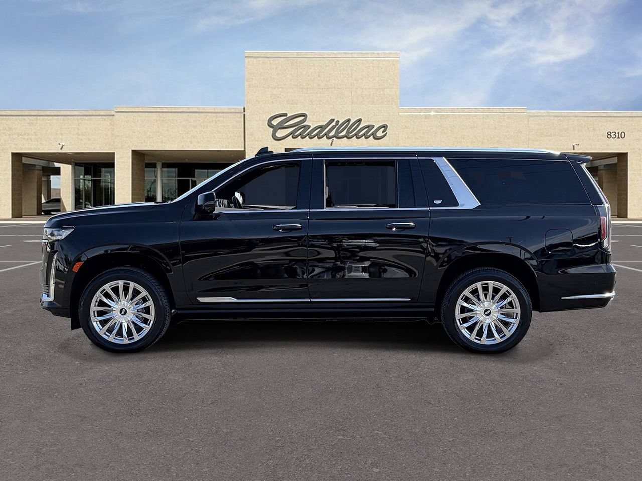 Certified 2024 Cadillac Escalade ESV Premium Luxury w/ Performance Package AWD/4WD image 8