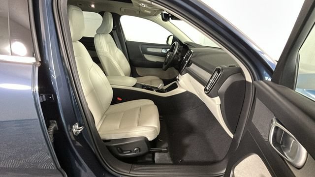 Used 2021 Volvo XC40 T5 Inscription w/ Climate Package AWD/4WD image 30