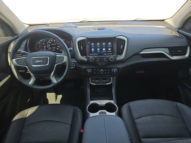 Used 2024 GMC Terrain Denali w/ Denali Premium Package AWD/4WD image 10