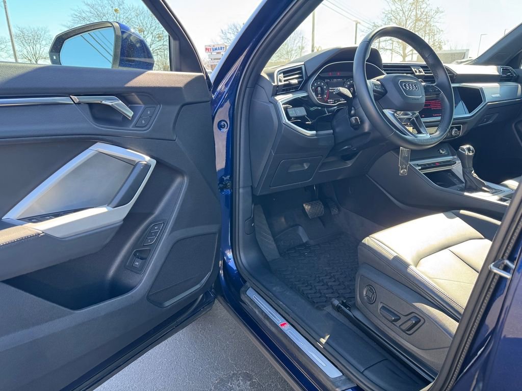 Used 2023 Audi Q3 2.0T Premium Plus image 13