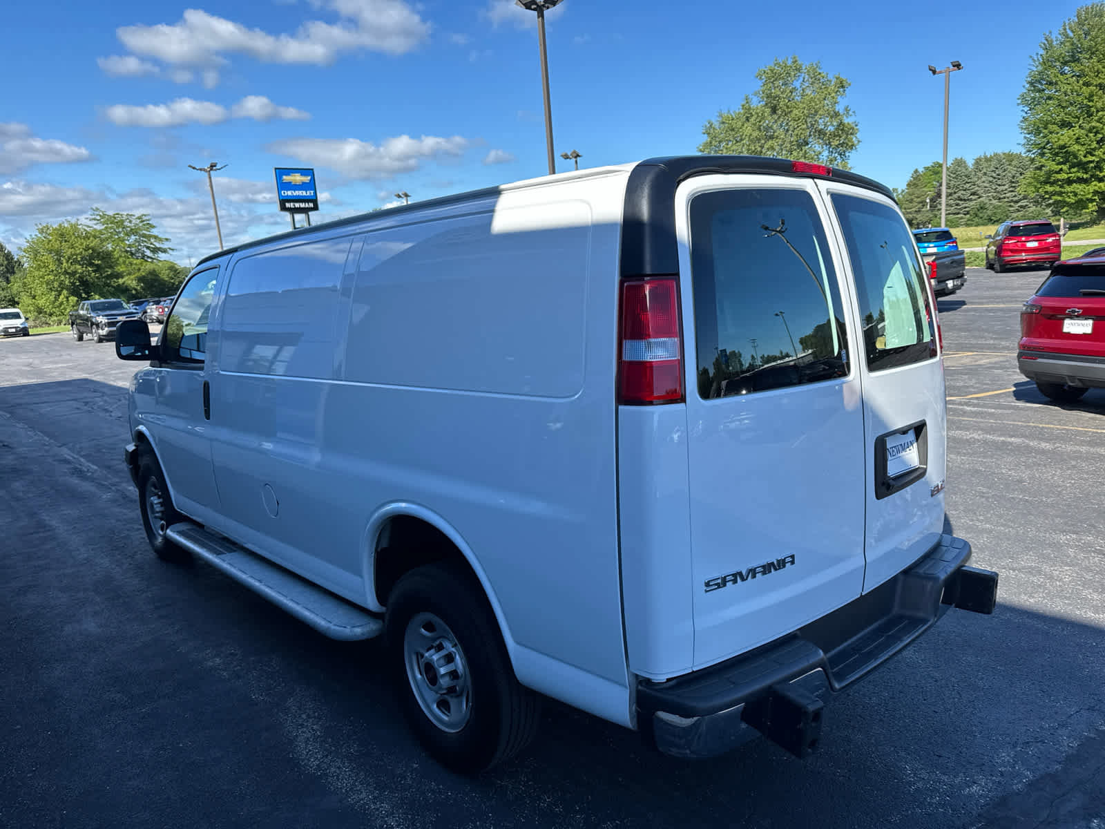 Used 2024 GMC Savana 2500 w/ Driver Convenience Package image 10
