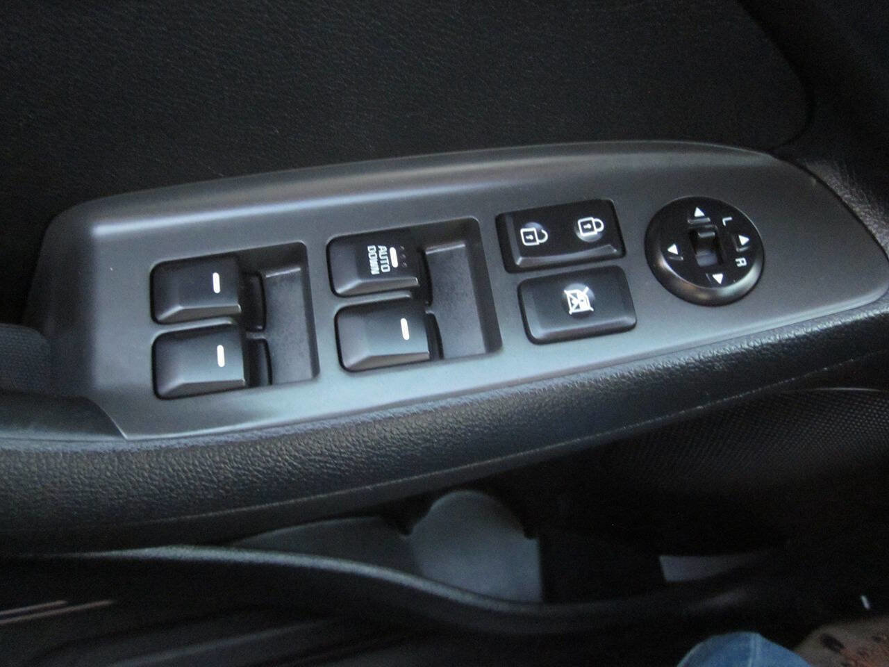 Used 2018 Kia Forte LX image 25