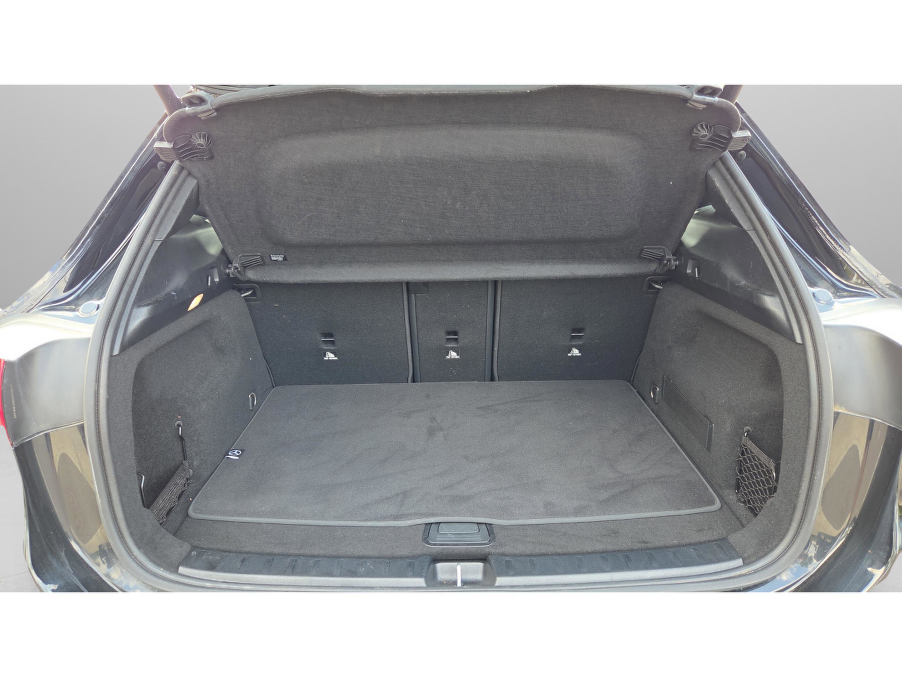 Used 2025 Mercedes-Benz GLA 250 4MATIC image 9