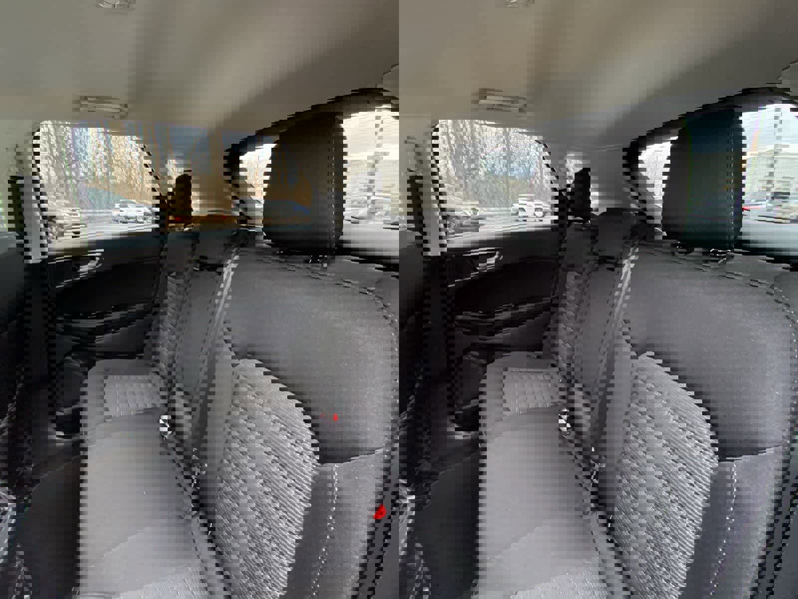 Used 2018 Ford Edge SEL image 27