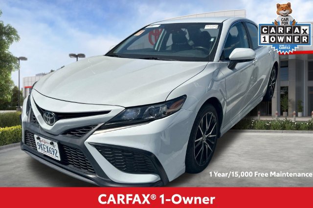Used 2024 Toyota Camry SE FWD image 2