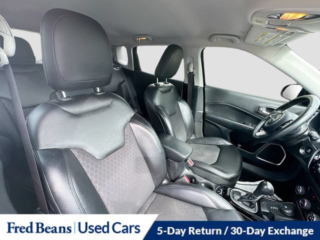 Used 2018 Jeep Compass Latitude AWD/4WD image 34