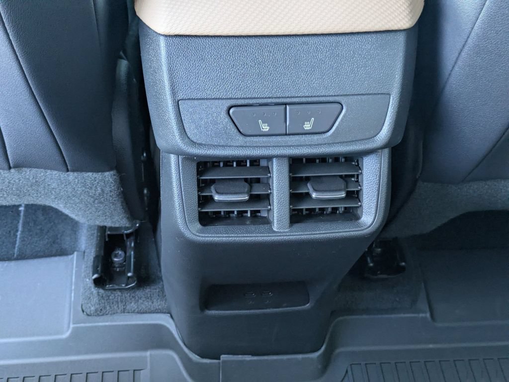 New 2026 Chevrolet Equinox ACTIV w/ Convenience Package III FWD image 30