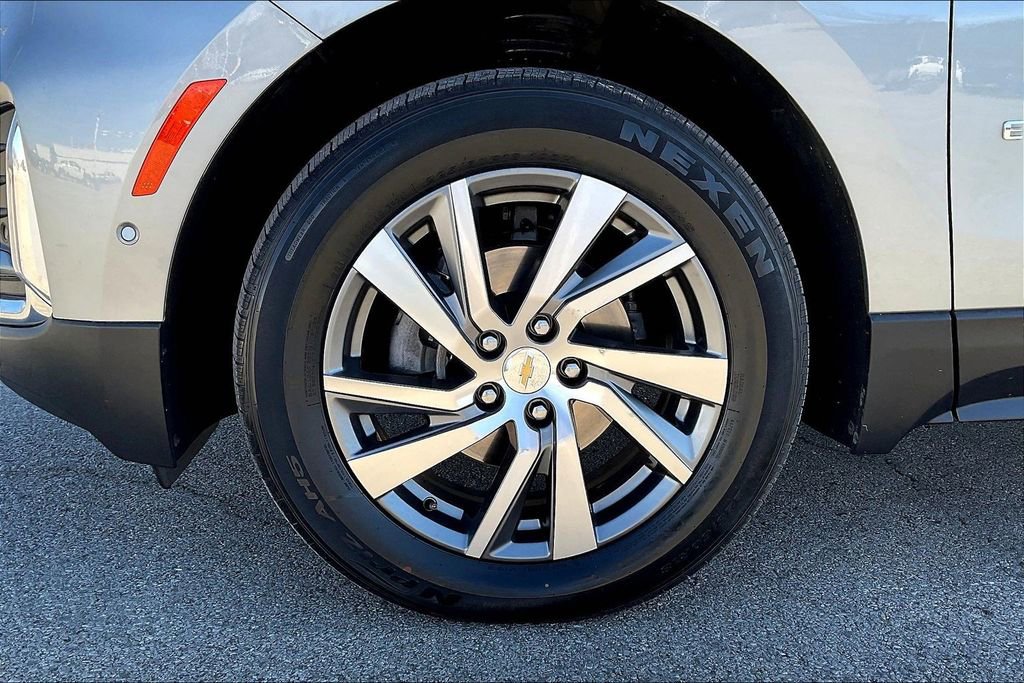 Used 2023 Chevrolet Equinox Premier image 8