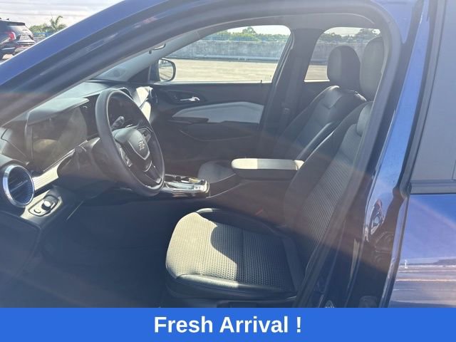 Used 2024 Chevrolet Trax LT FWD image 3