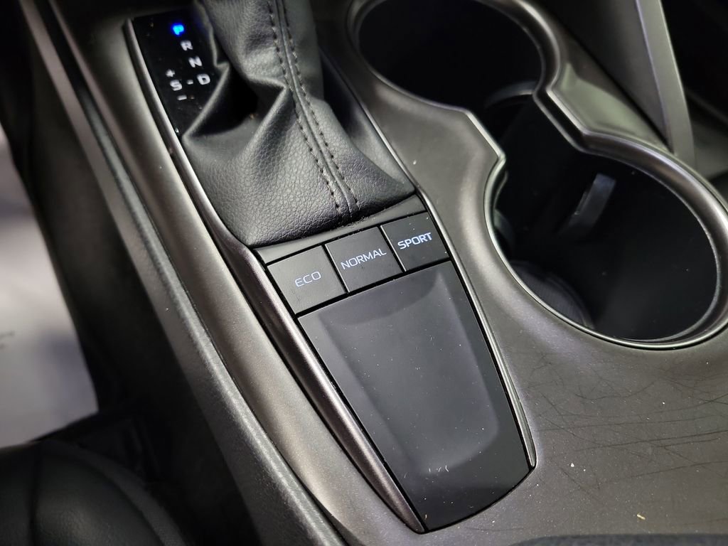 Used 2023 Toyota Camry SE w/ Convenience Package FWD image 16