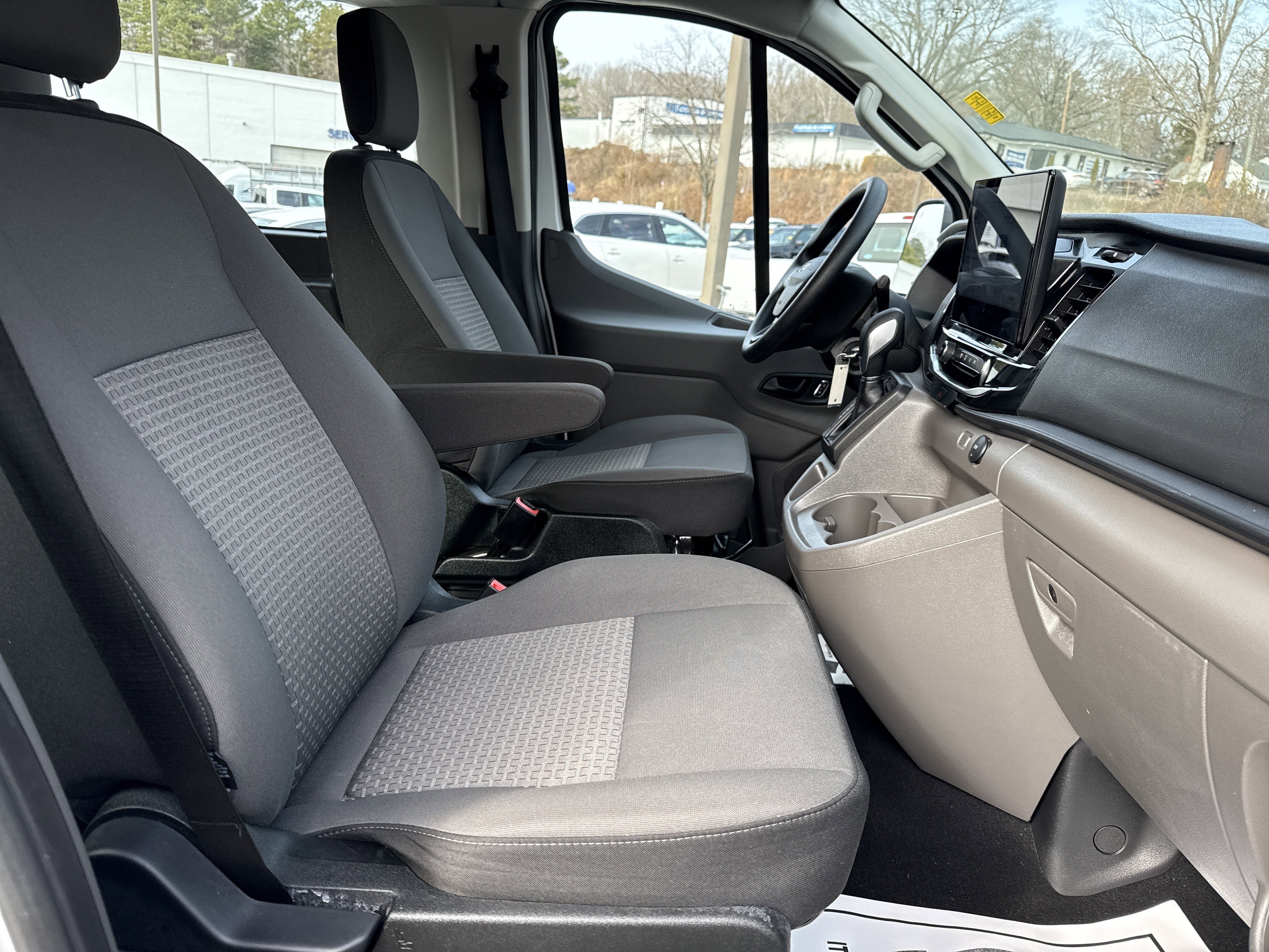 Used 2025 Ford Transit 350 XLT image 34