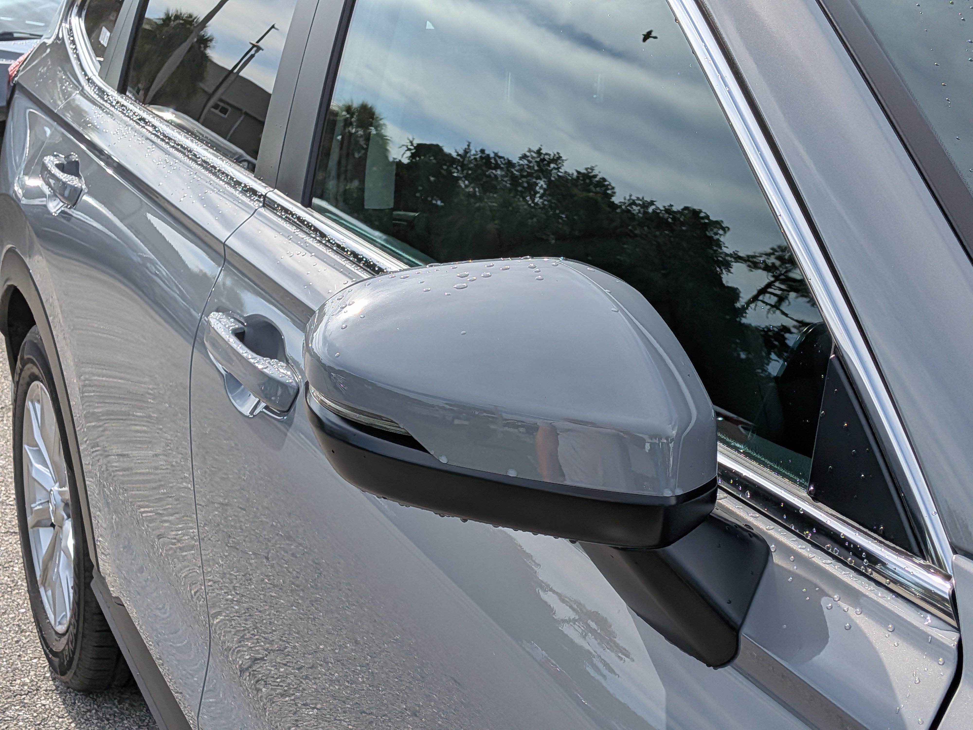 Used 2025 Honda CR-V EX-L image 12