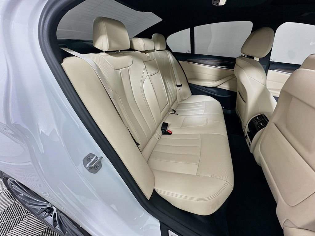 Certified 2023 BMW 530i w/ Convenience Package image 28