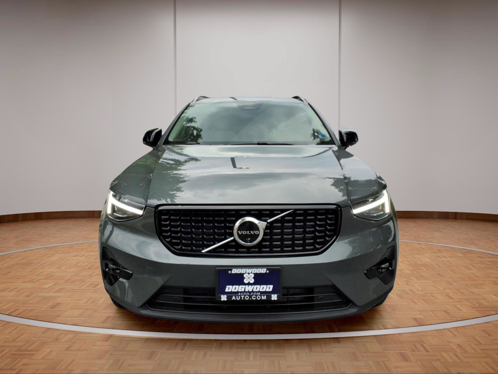 New 2026 Volvo XC40 B5 Ultra w/ Protection Package Premier AWD/4WD image 2